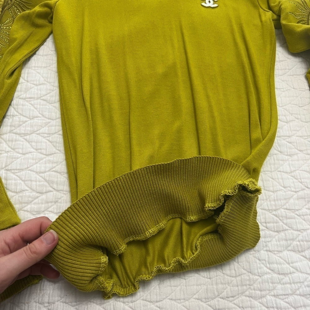 Mustard green Long sleeve top with lace detailing - Picture 10 of 12